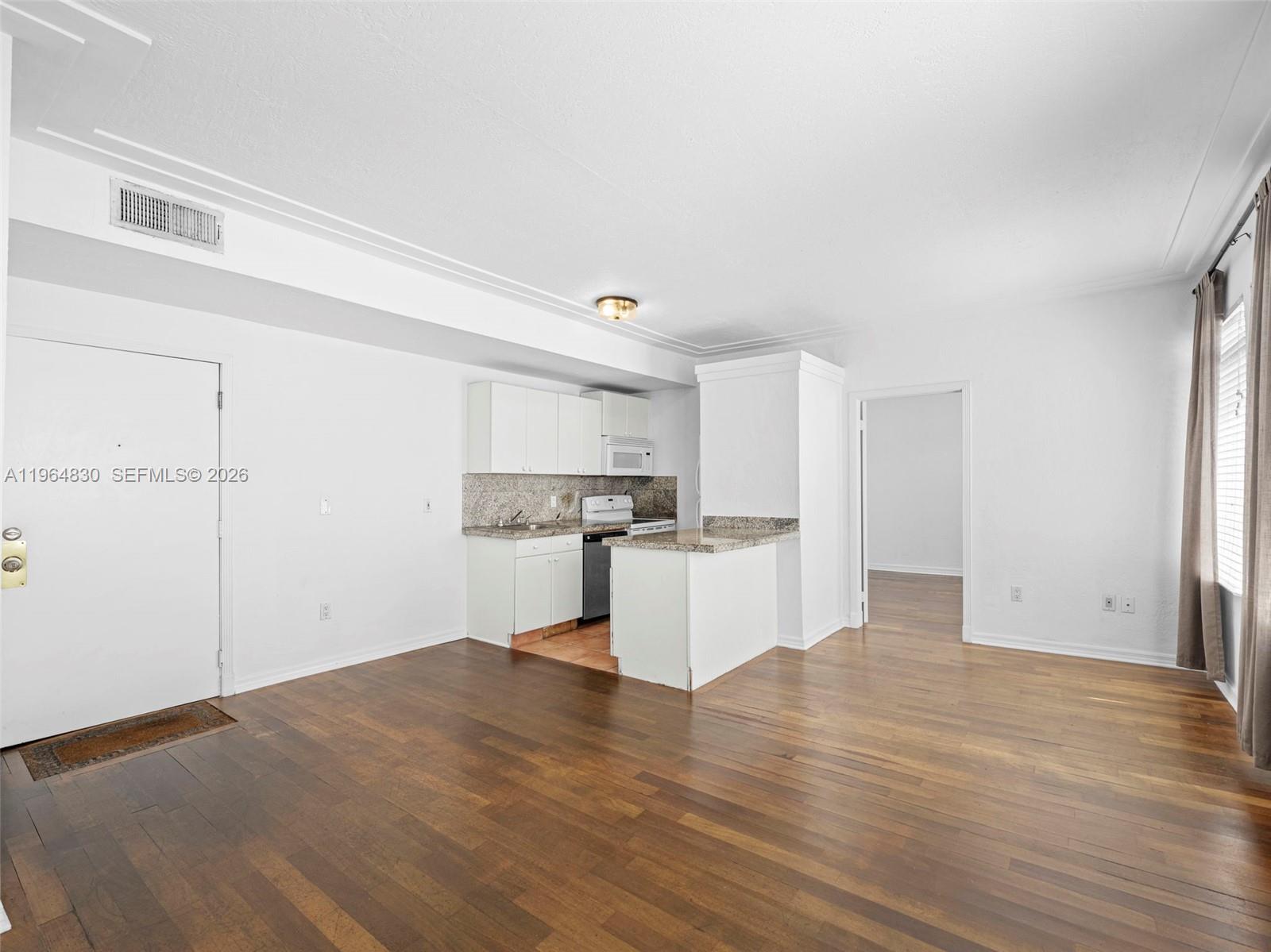 1027 Pennsylvania Ave # 206
