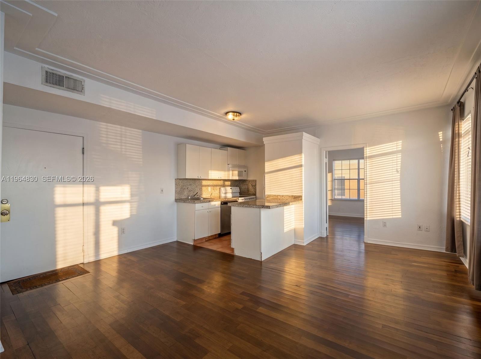 1027 Pennsylvania Ave # 206