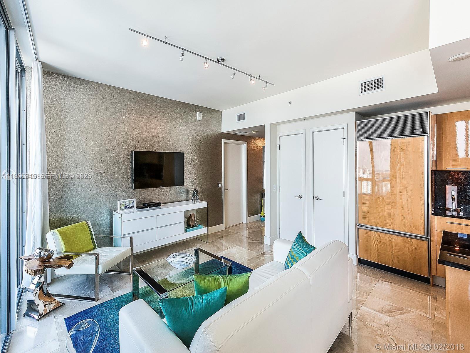 6899 Collins Ave # 1910
