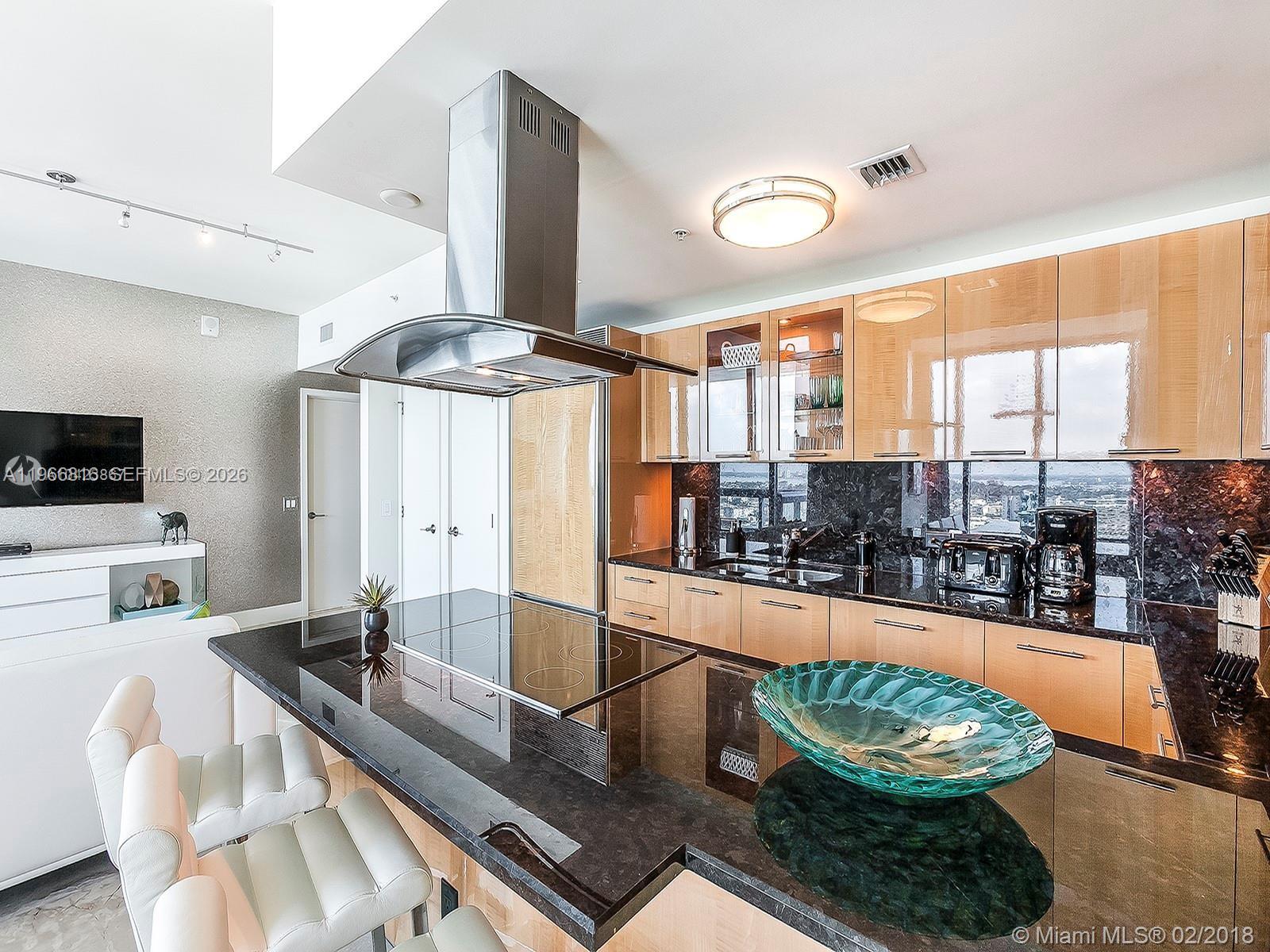 6899 Collins Ave # 1910