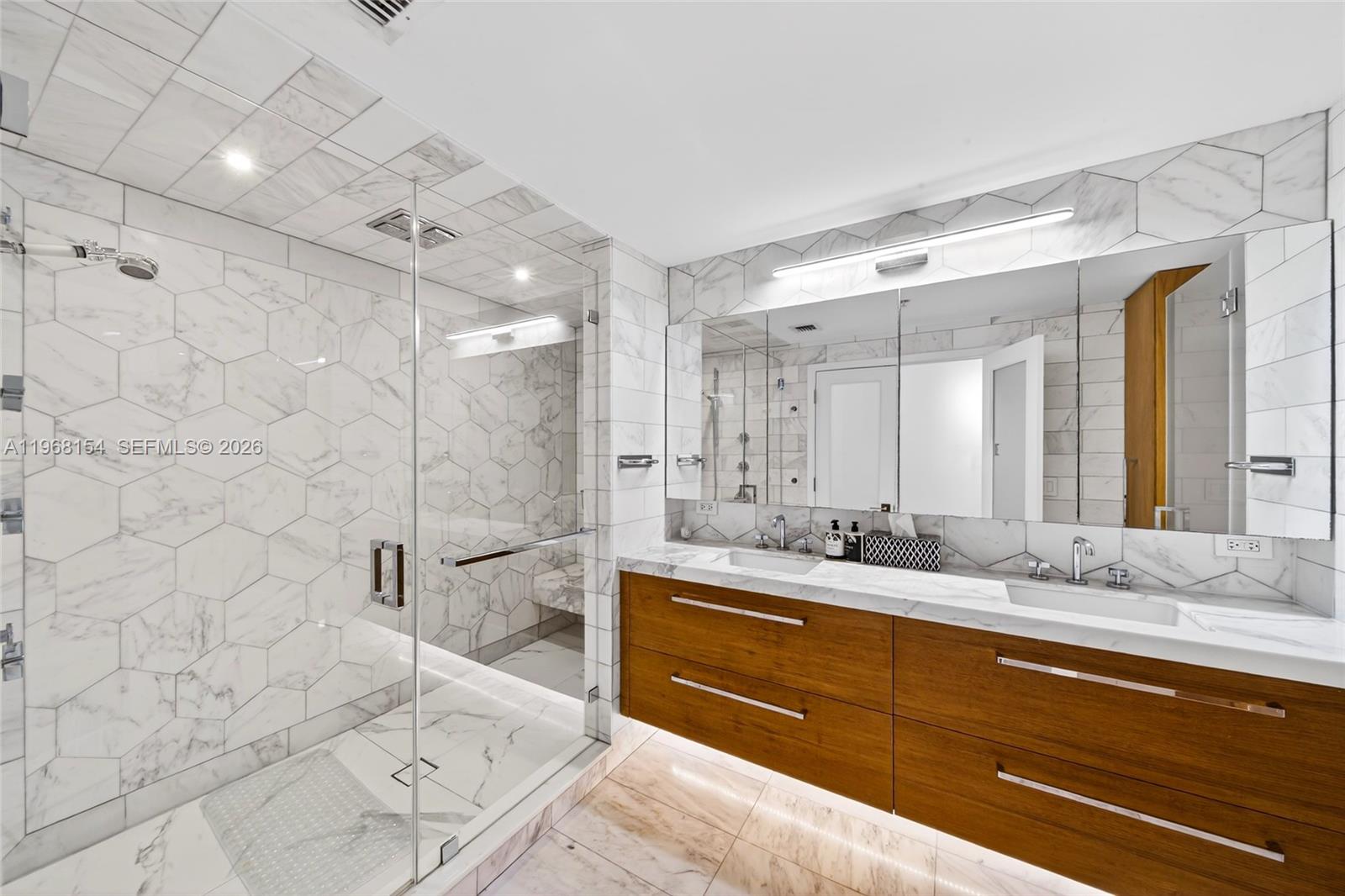 601 NE 36th St # 3407