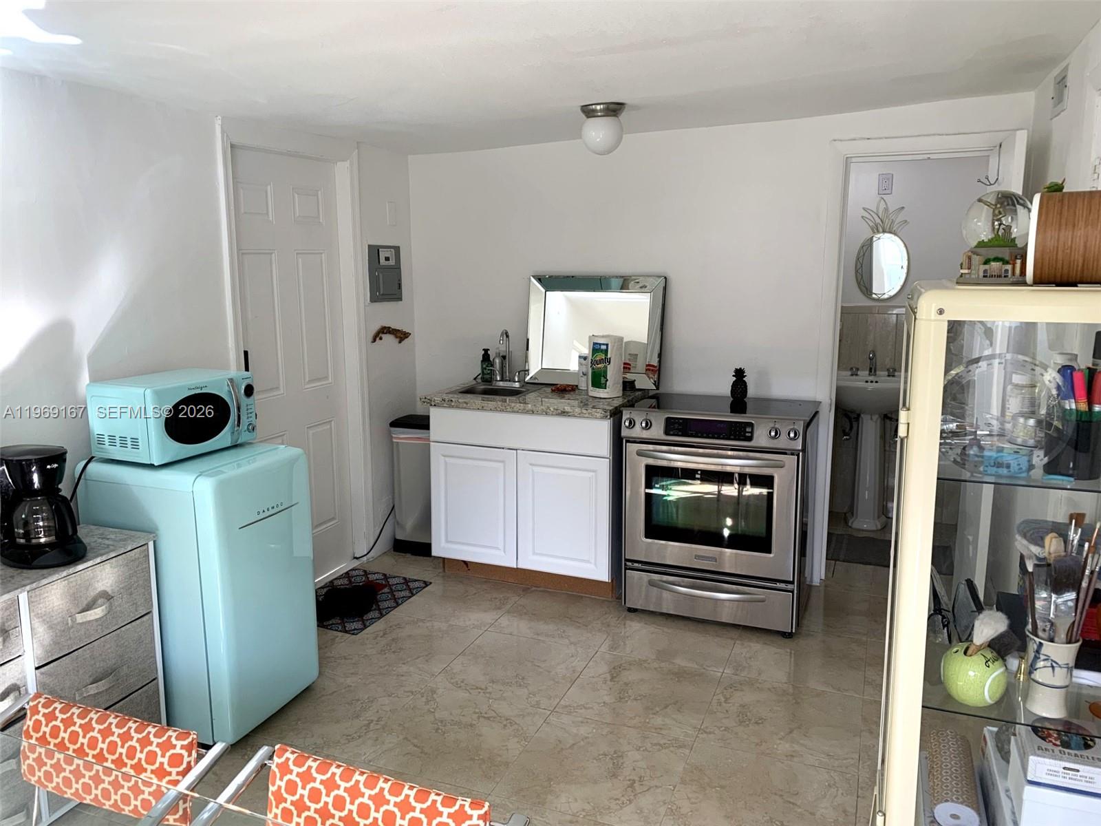 61 NW 53rd St