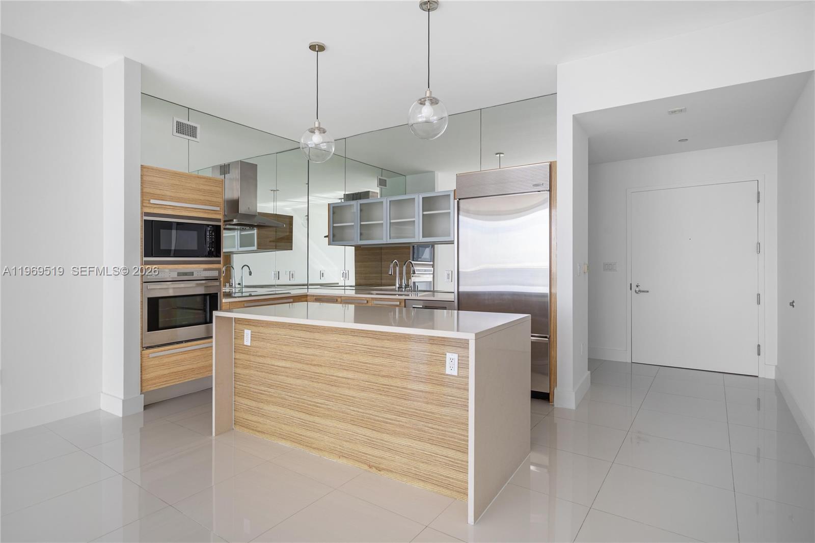 2020 N Bayshore Dr # 3506