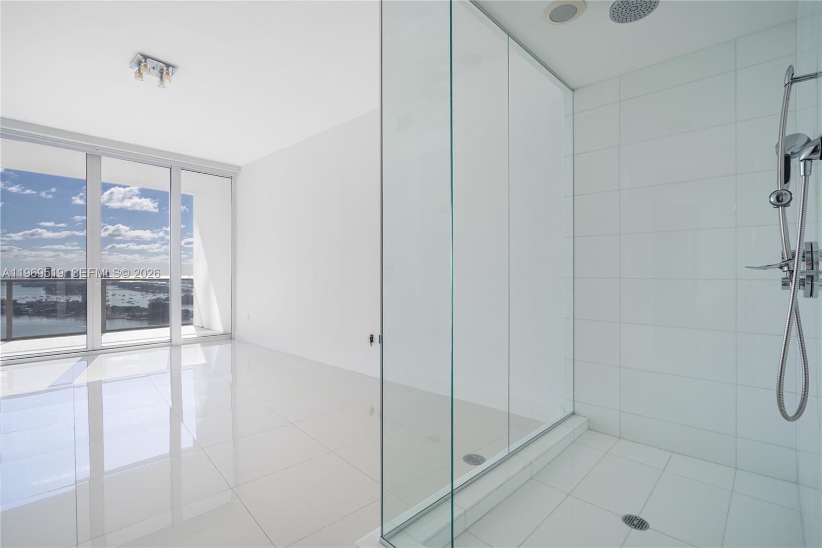 2020 N Bayshore Dr # 3506