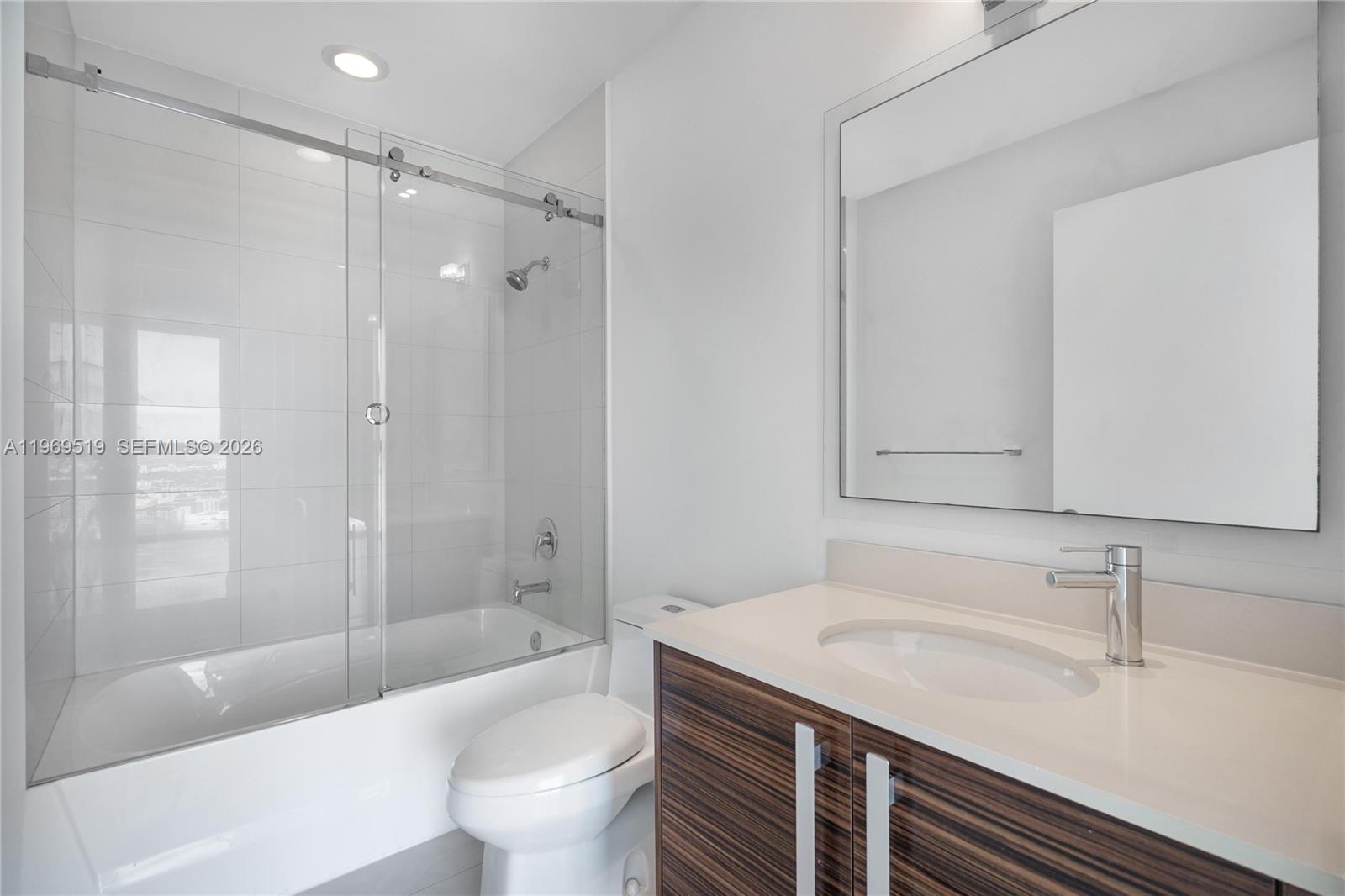 2020 N Bayshore Dr # 3506