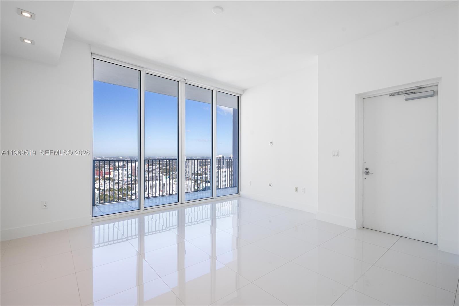 2020 N Bayshore Dr # 3506