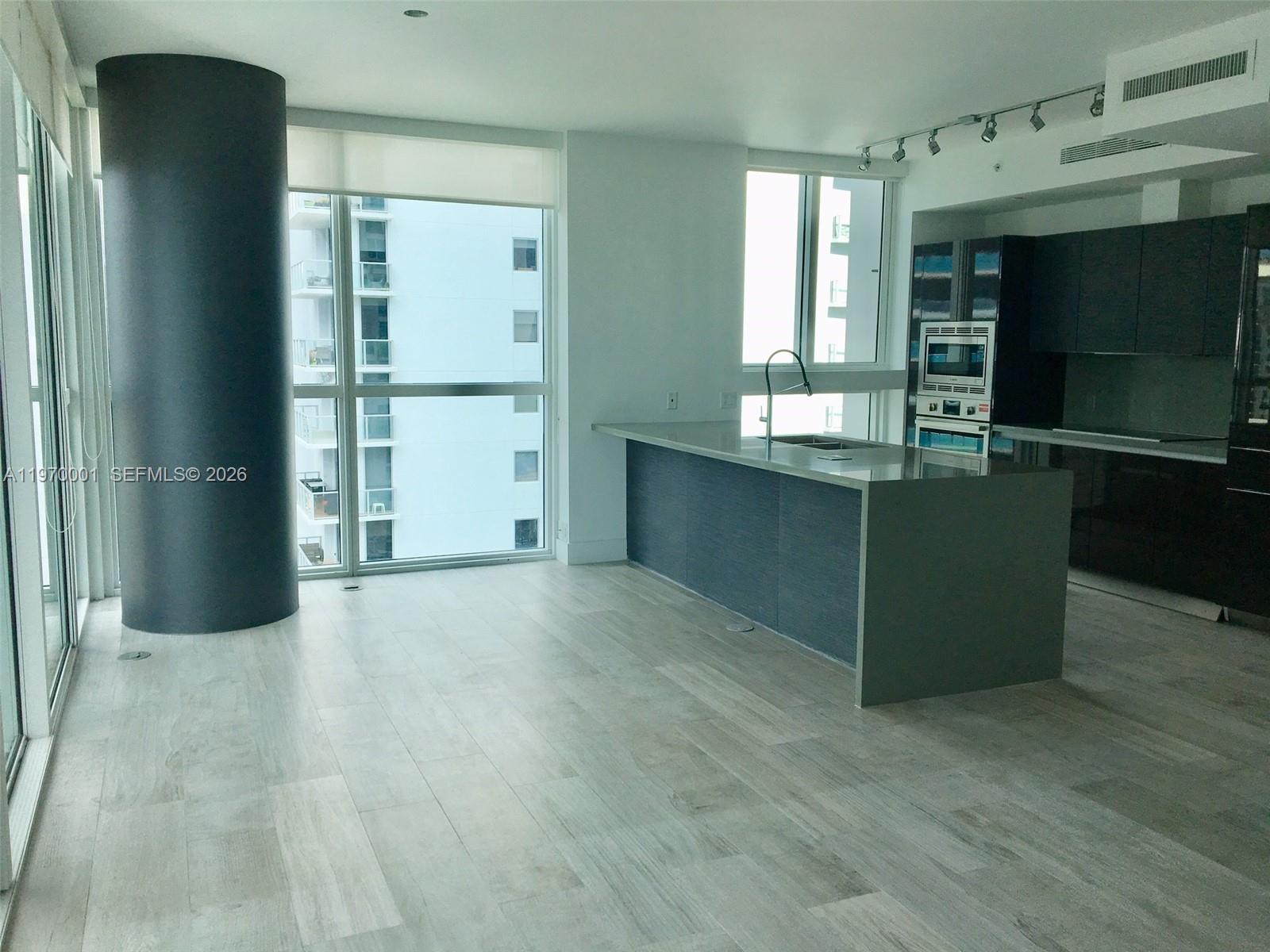 1080 Brickell Ave # 3009