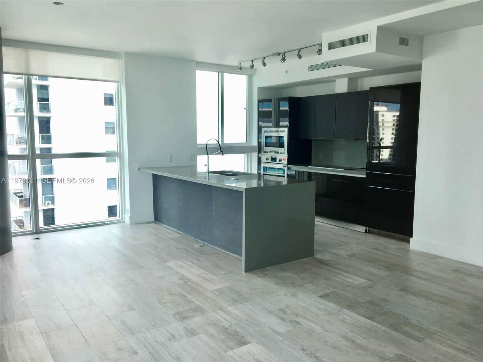1080 Brickell Ave # 3009