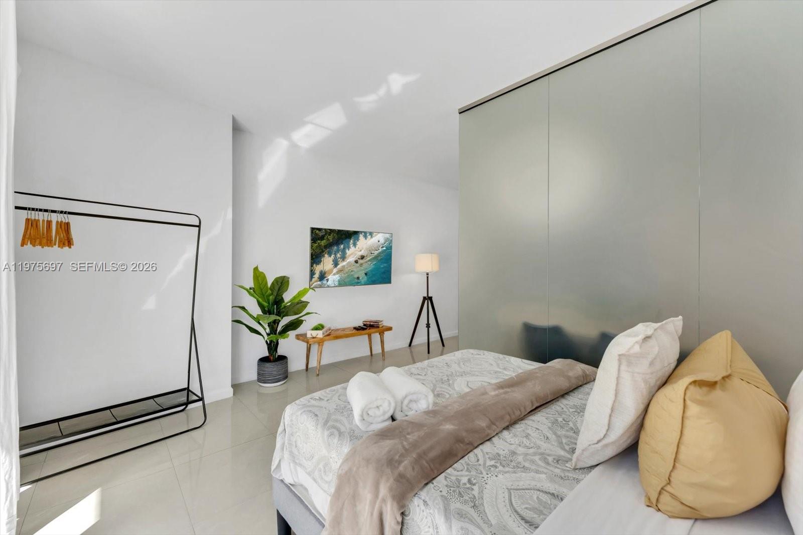 485 Brickell Ave # 1807