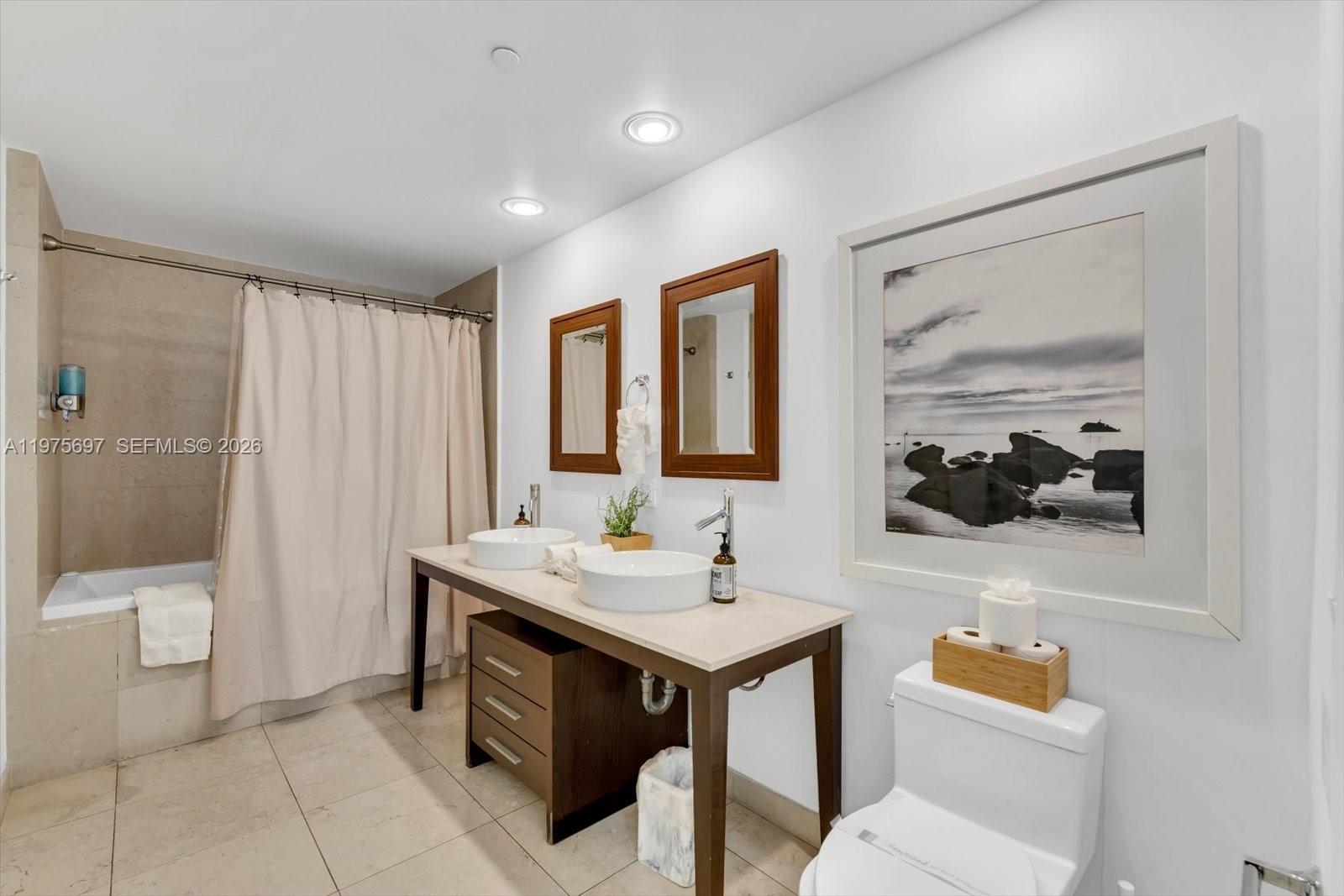 485 Brickell Ave # 1807