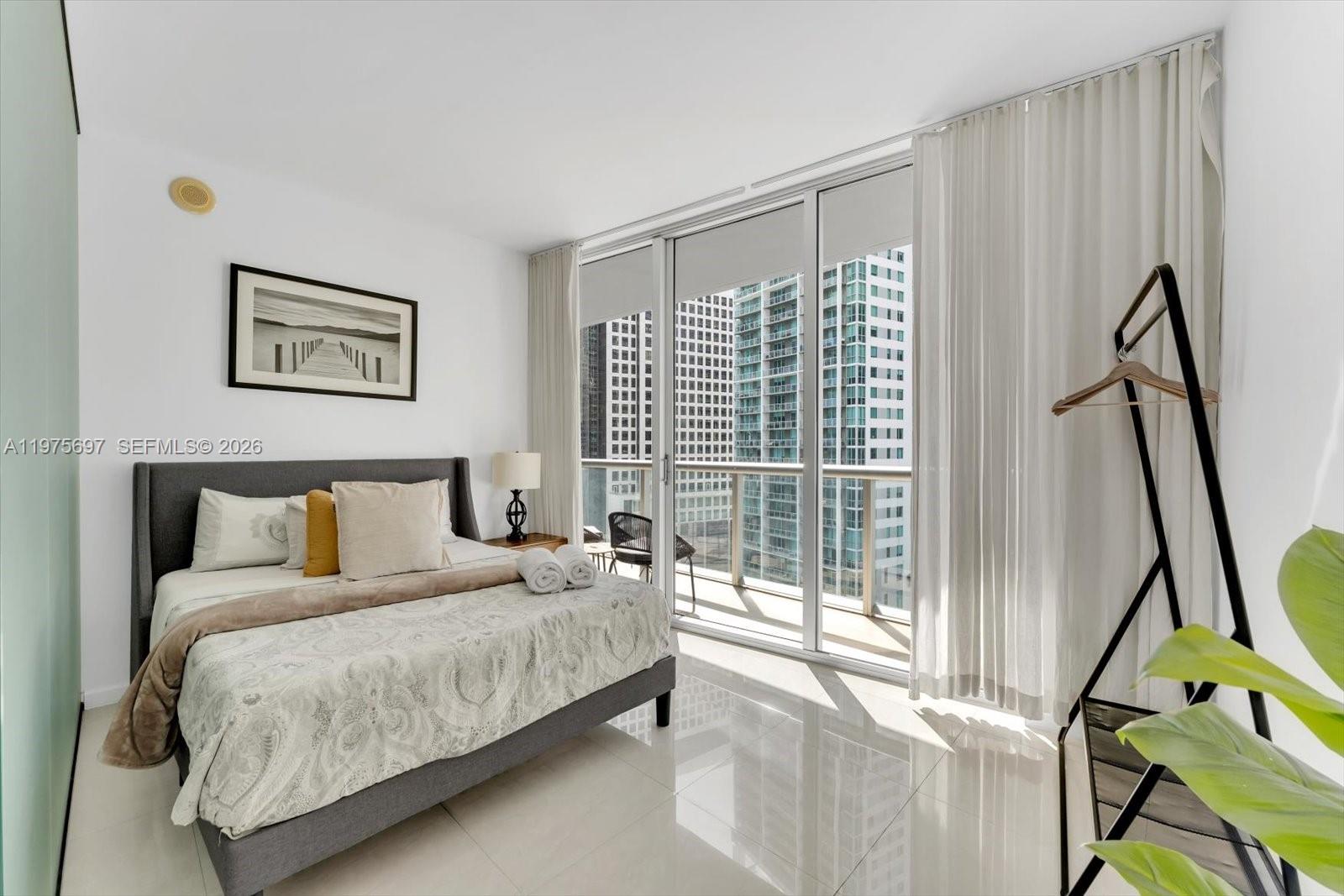 485 Brickell Ave # 1807