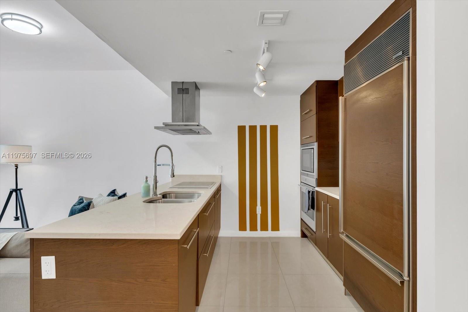 485 Brickell Ave # 1807