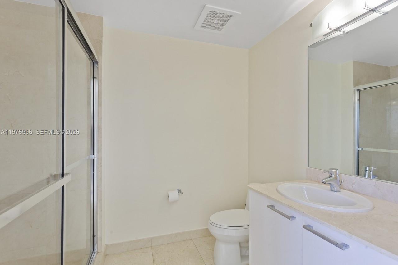 16275 Collins Ave # 904