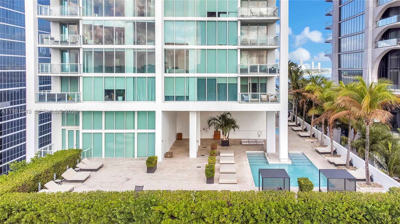 1040 Biscayne Blvd # 3306