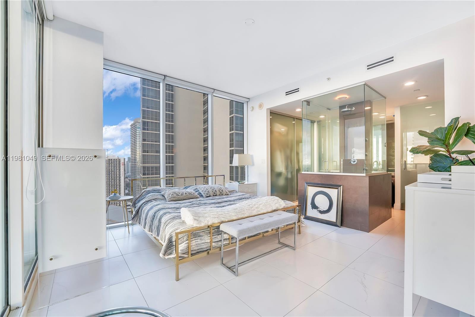 1040 Biscayne Blvd # 3306