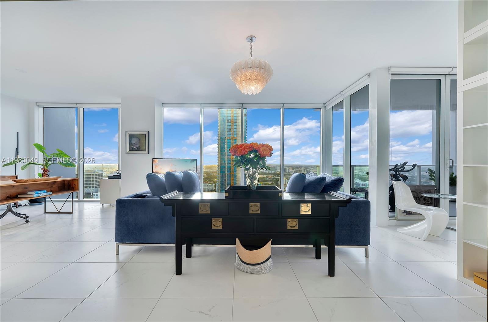 1040 Biscayne Blvd # 3306