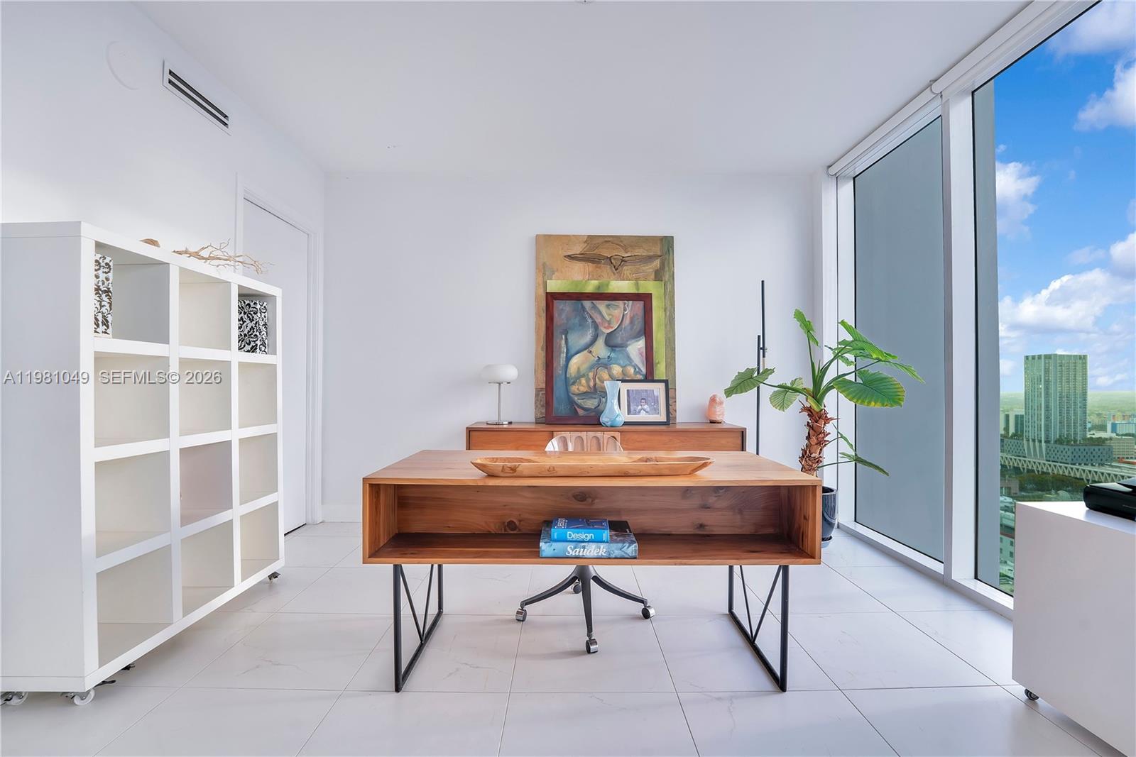 1040 Biscayne Blvd # 3306
