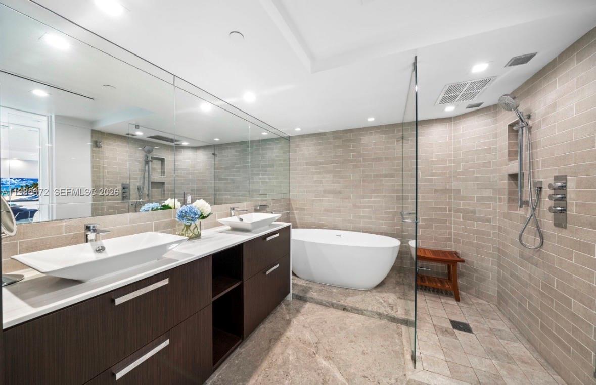 1500 Ocean Dr # 5 Unit: UPH-5
