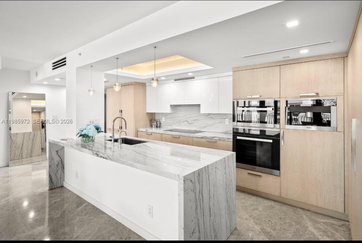 1500 Ocean Dr # 5 Unit: UPH-5