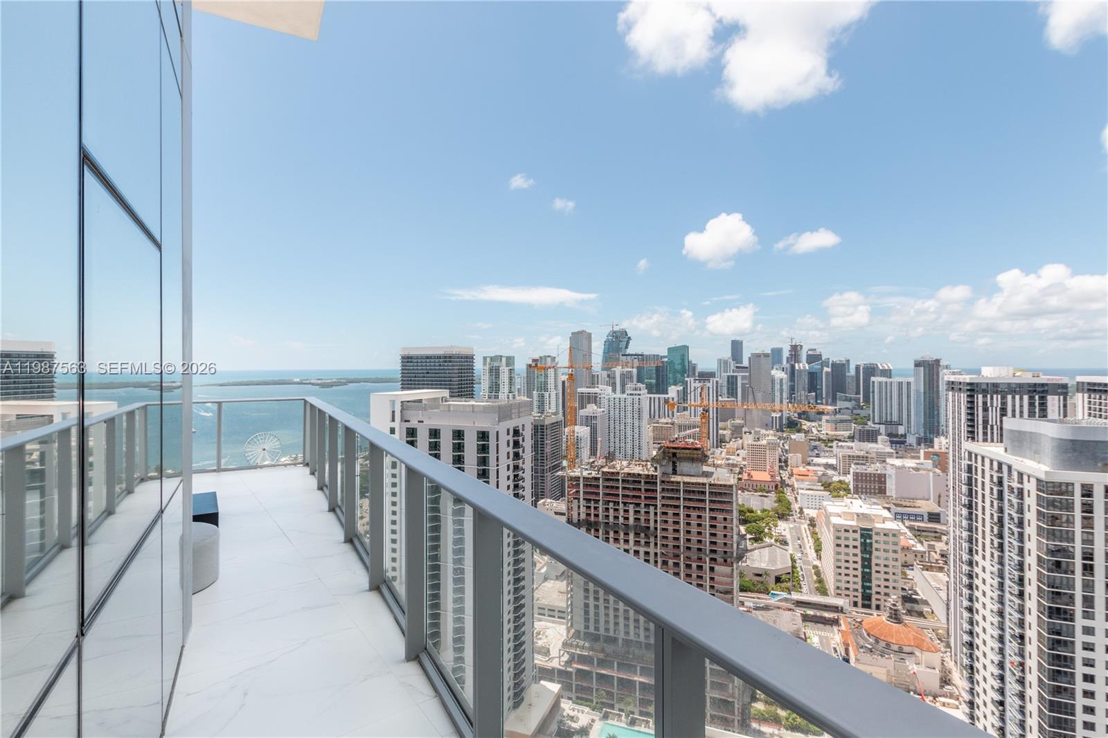 851 NE 1st Ave # 4611 Unit: PH 4611