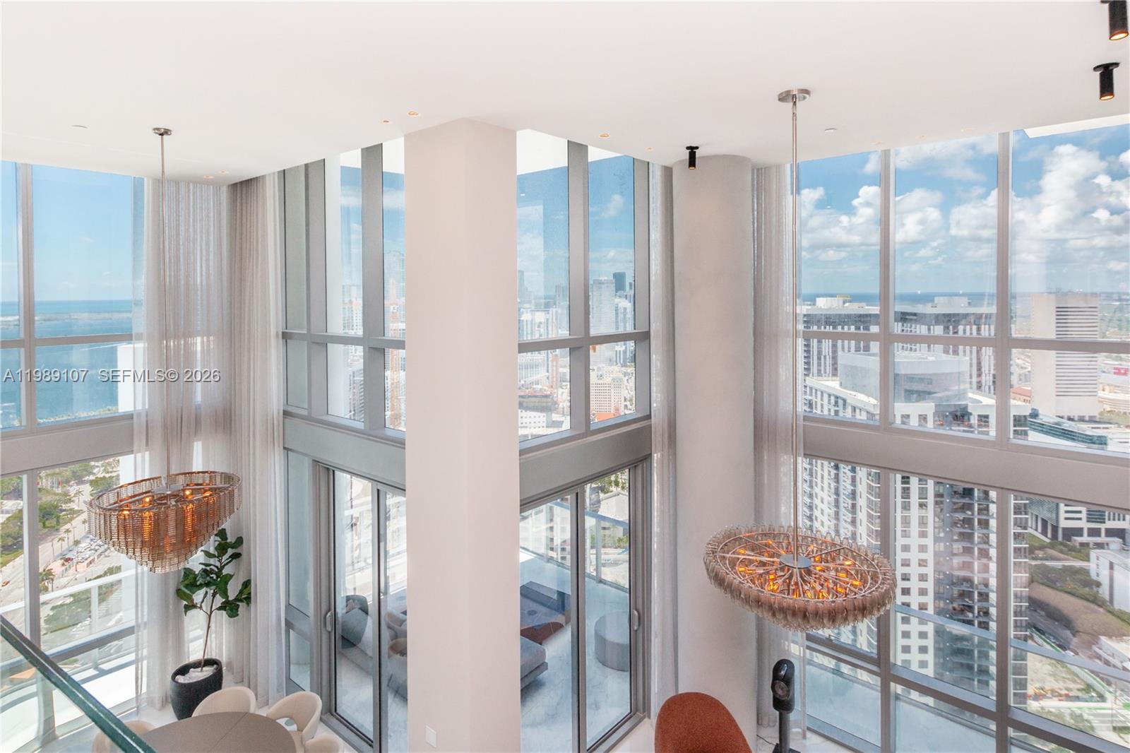 851 NE 1st Ave # 4611 Unit: PH 4611