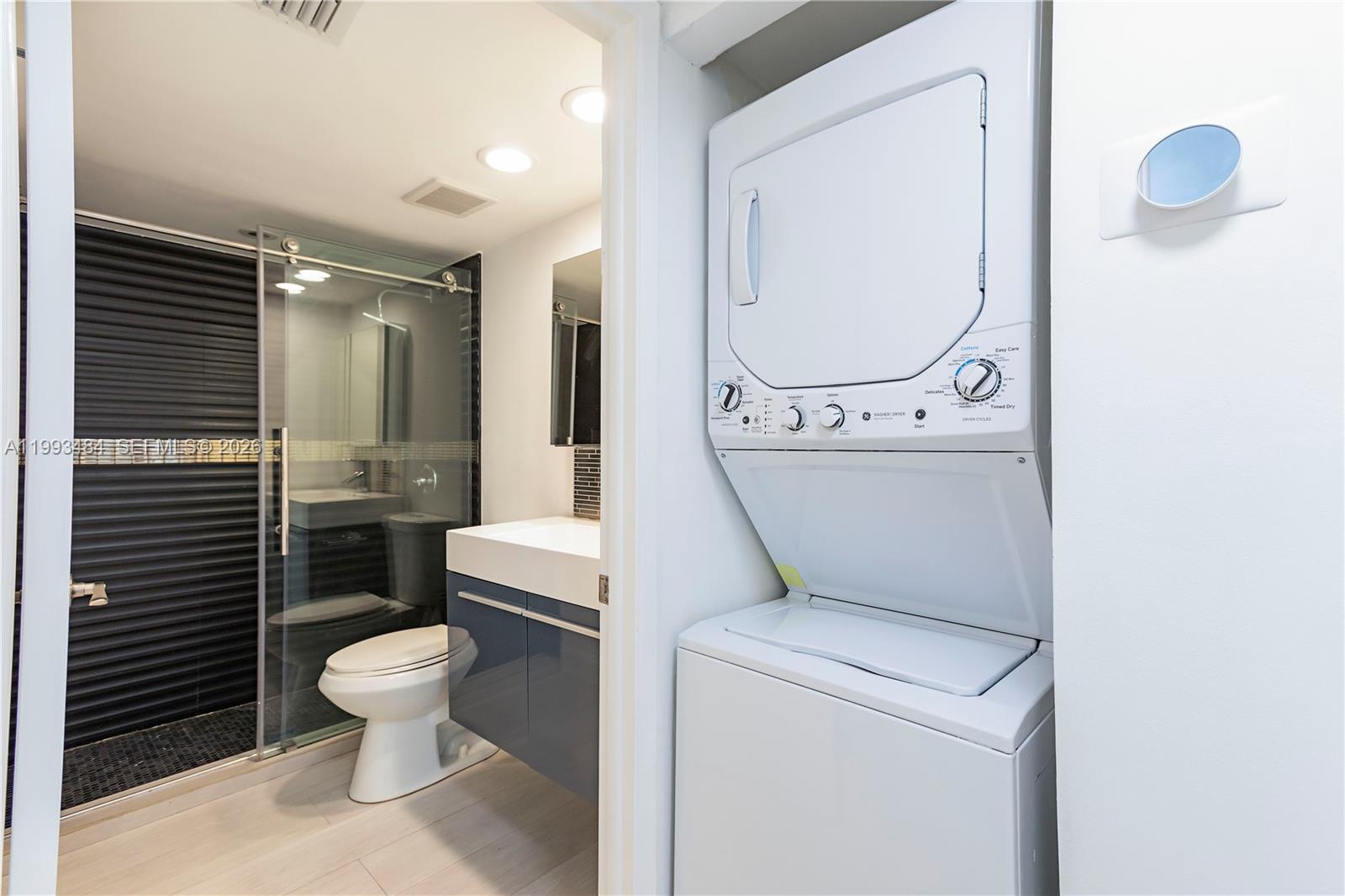 1621 Collins Ave # 206