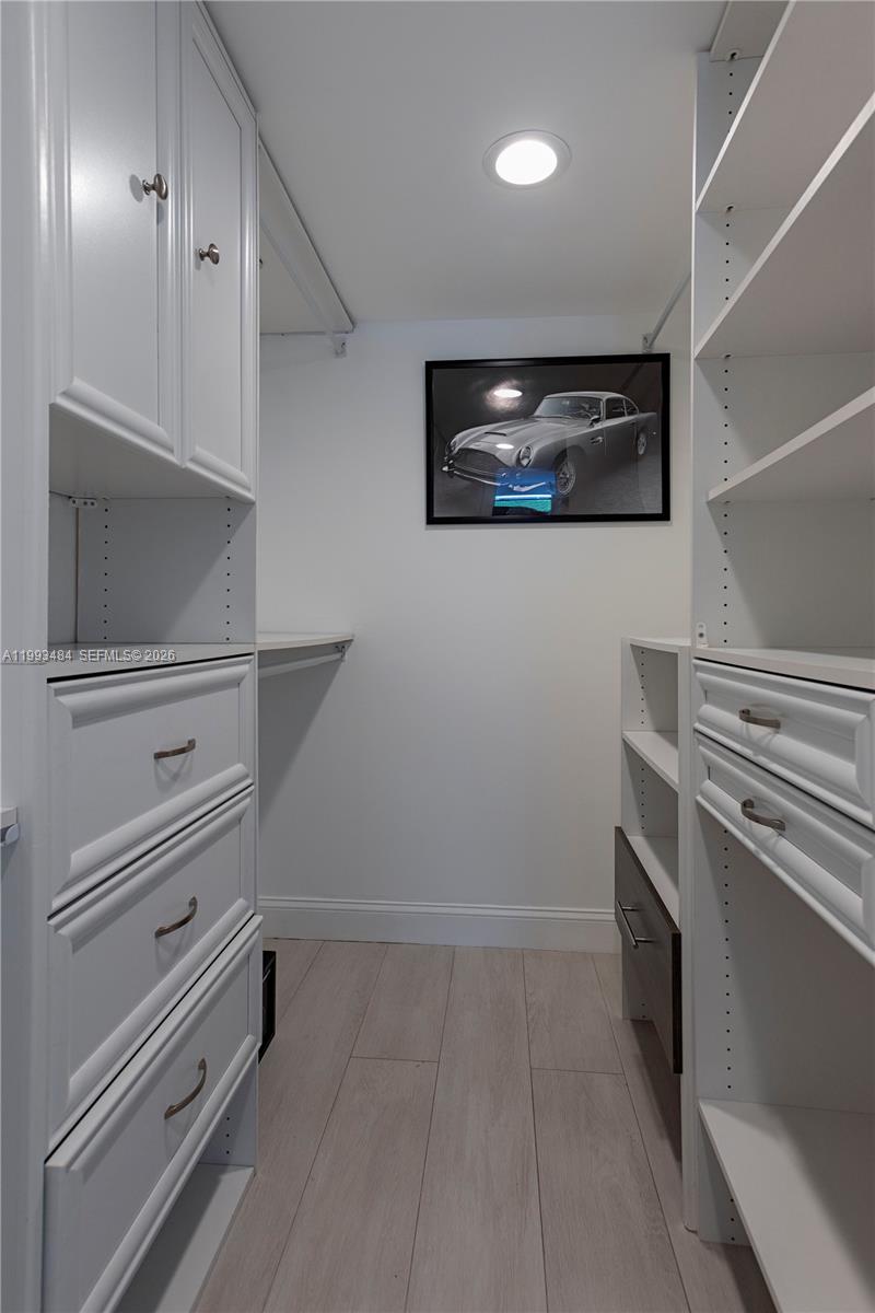 1621 Collins Ave # 206