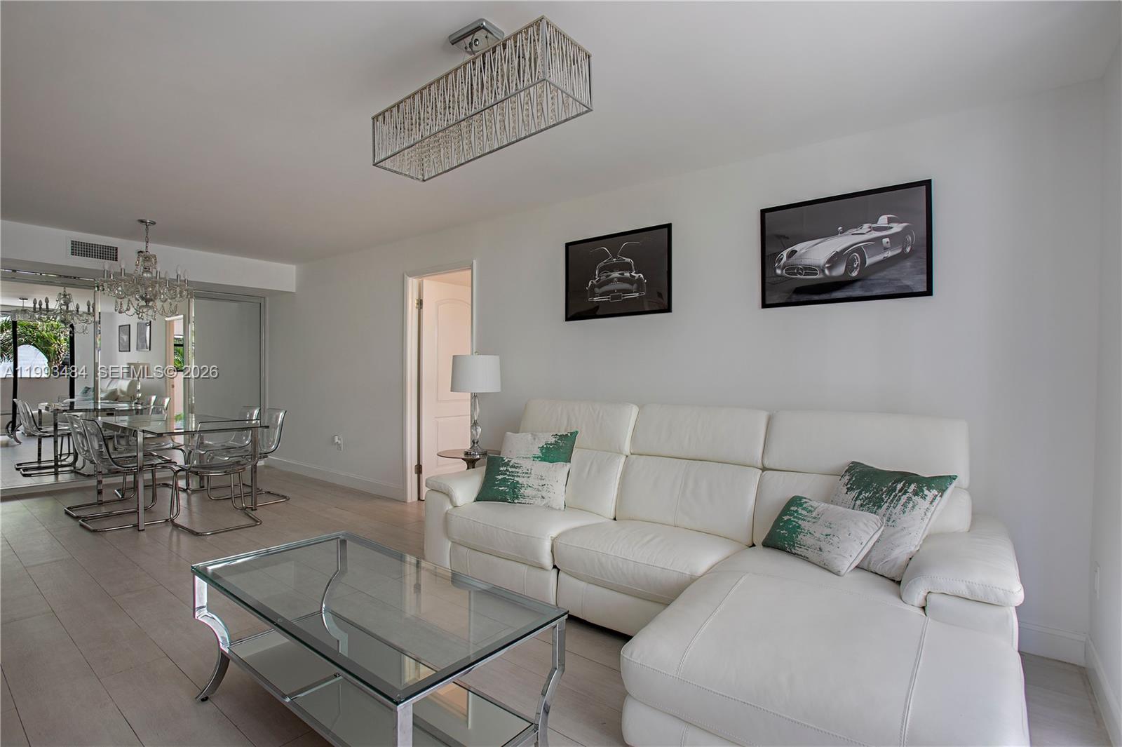 1621 Collins Ave # 206