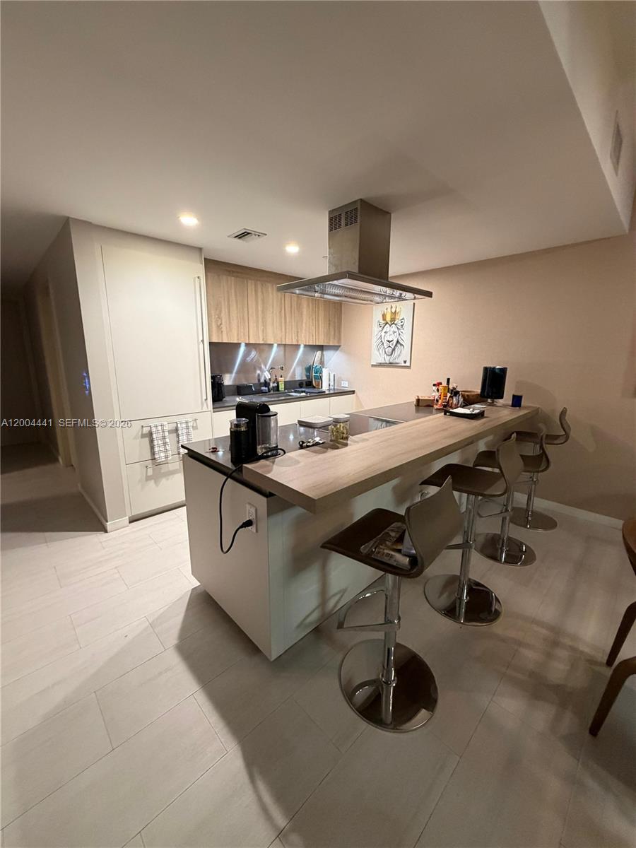 1000 Brickell Plz # 4207