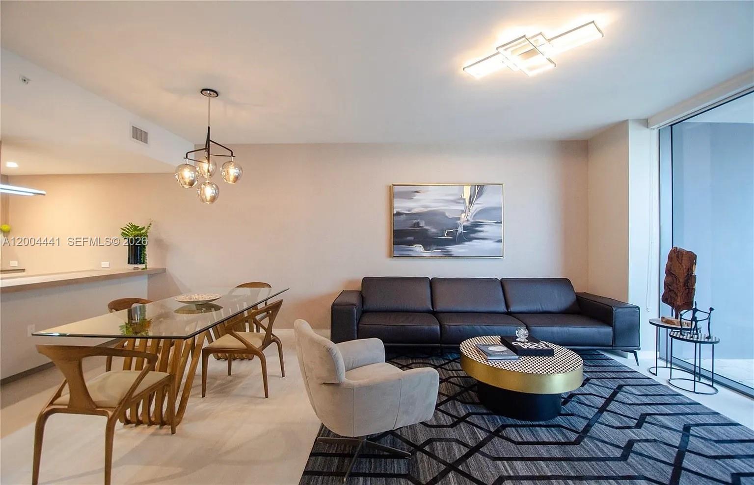 1000 Brickell Plz # 4207