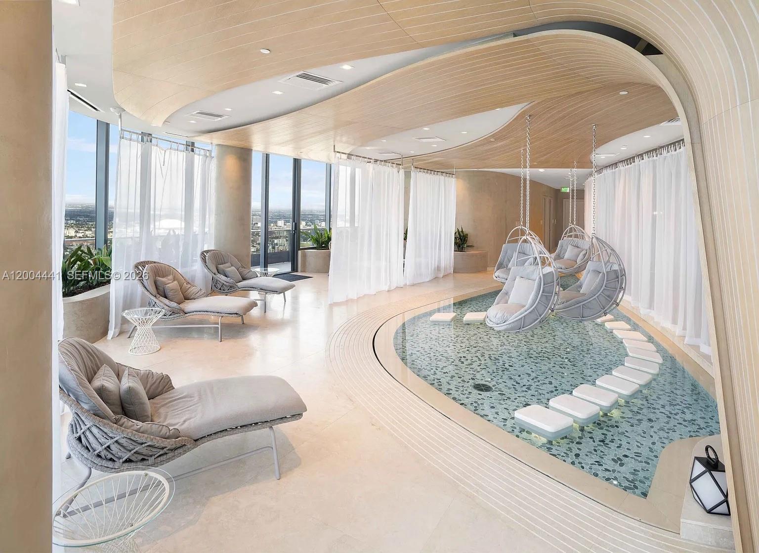 1000 Brickell Plz # 4207