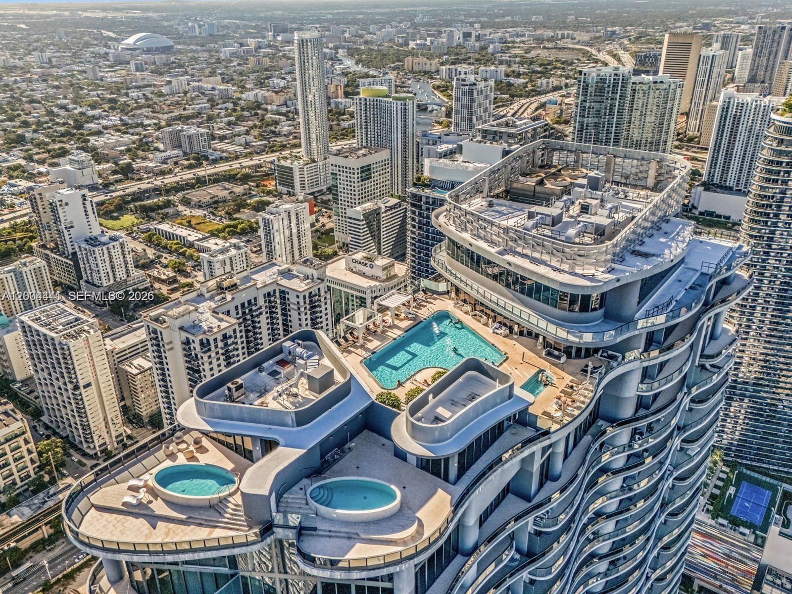 1000 Brickell Plz # 4207