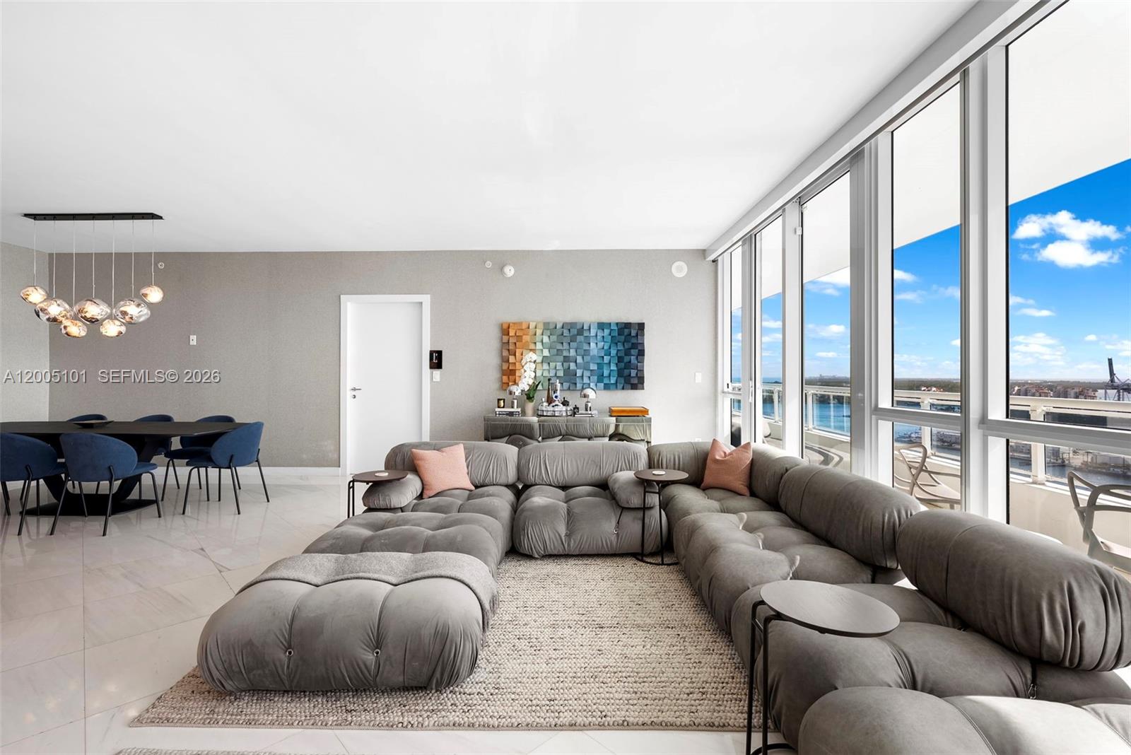 520 West Ave # 2202