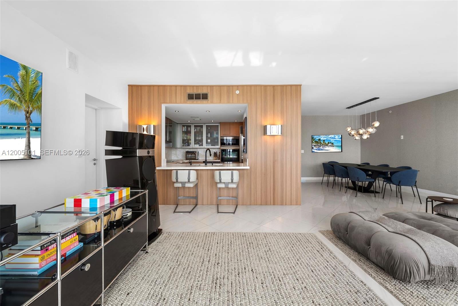 520 West Ave # 2202