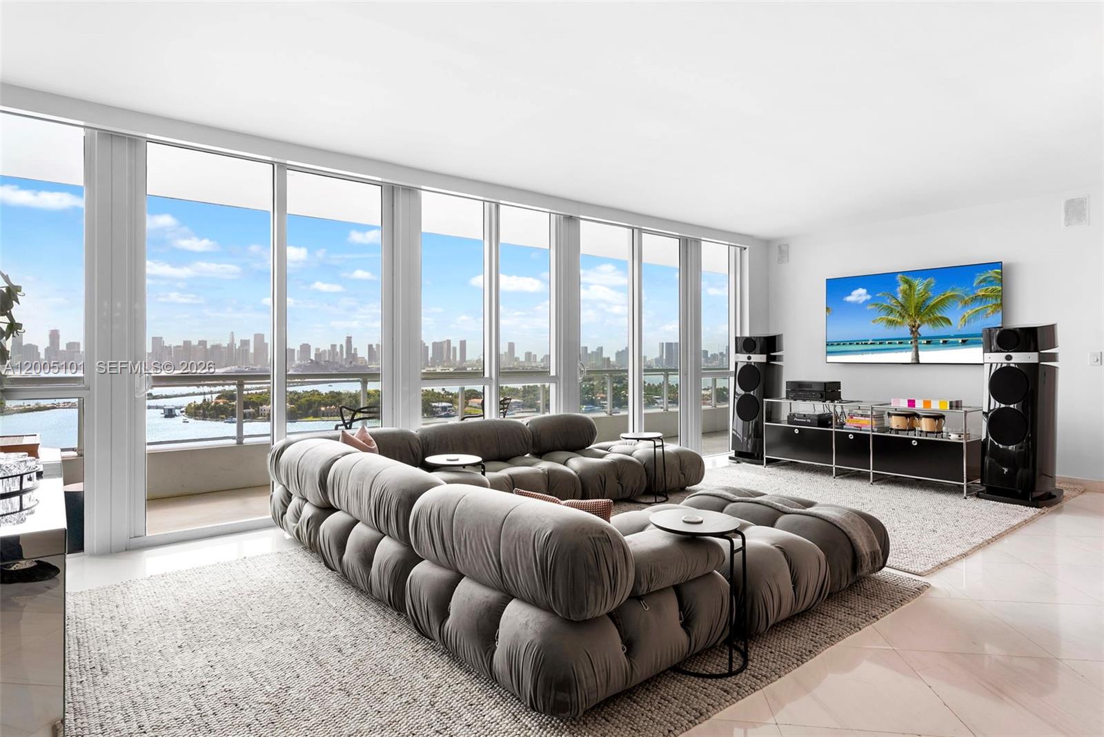 520 West Ave # 2202