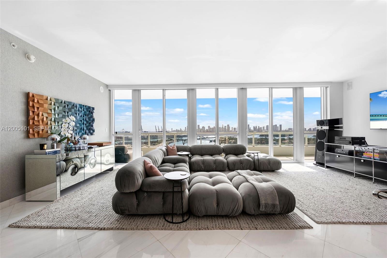 520 West Ave # 2202