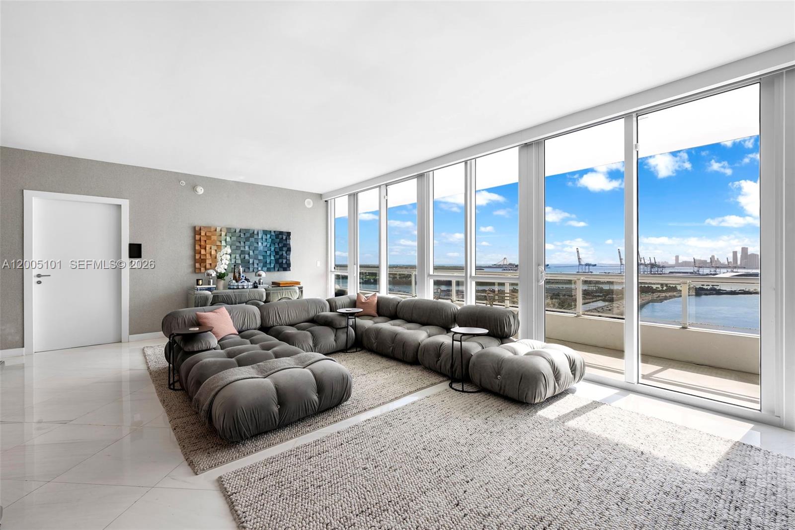 520 West Ave # 2202