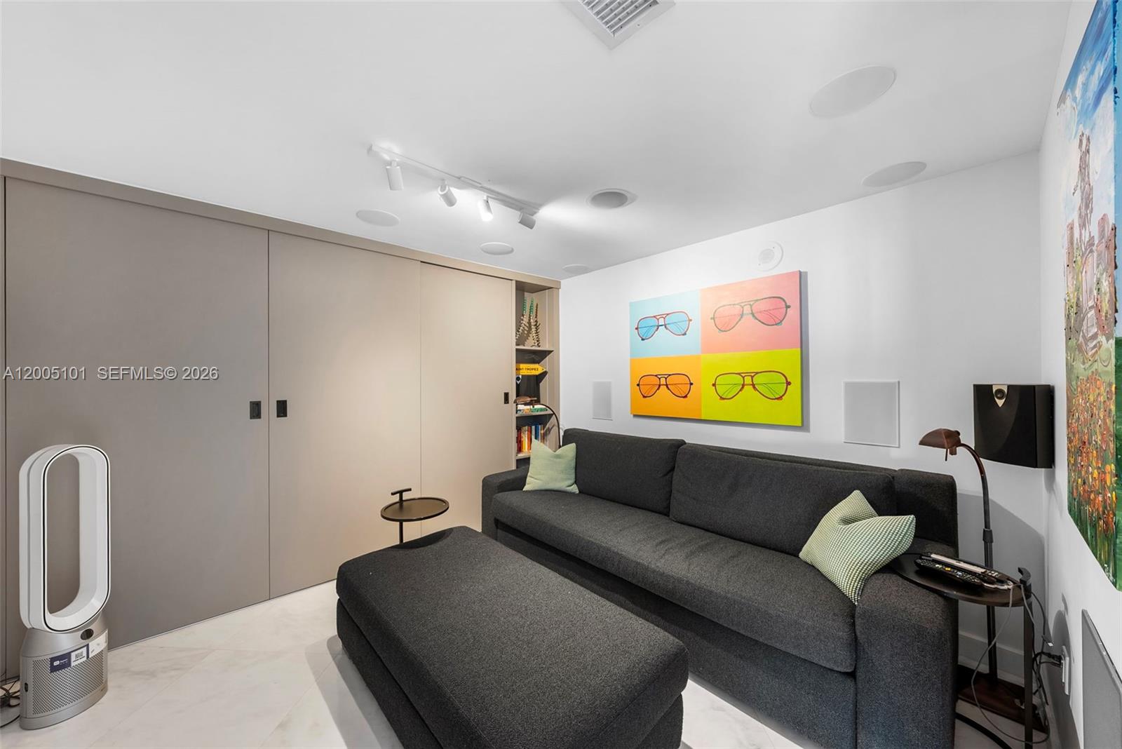 520 West Ave # 2202