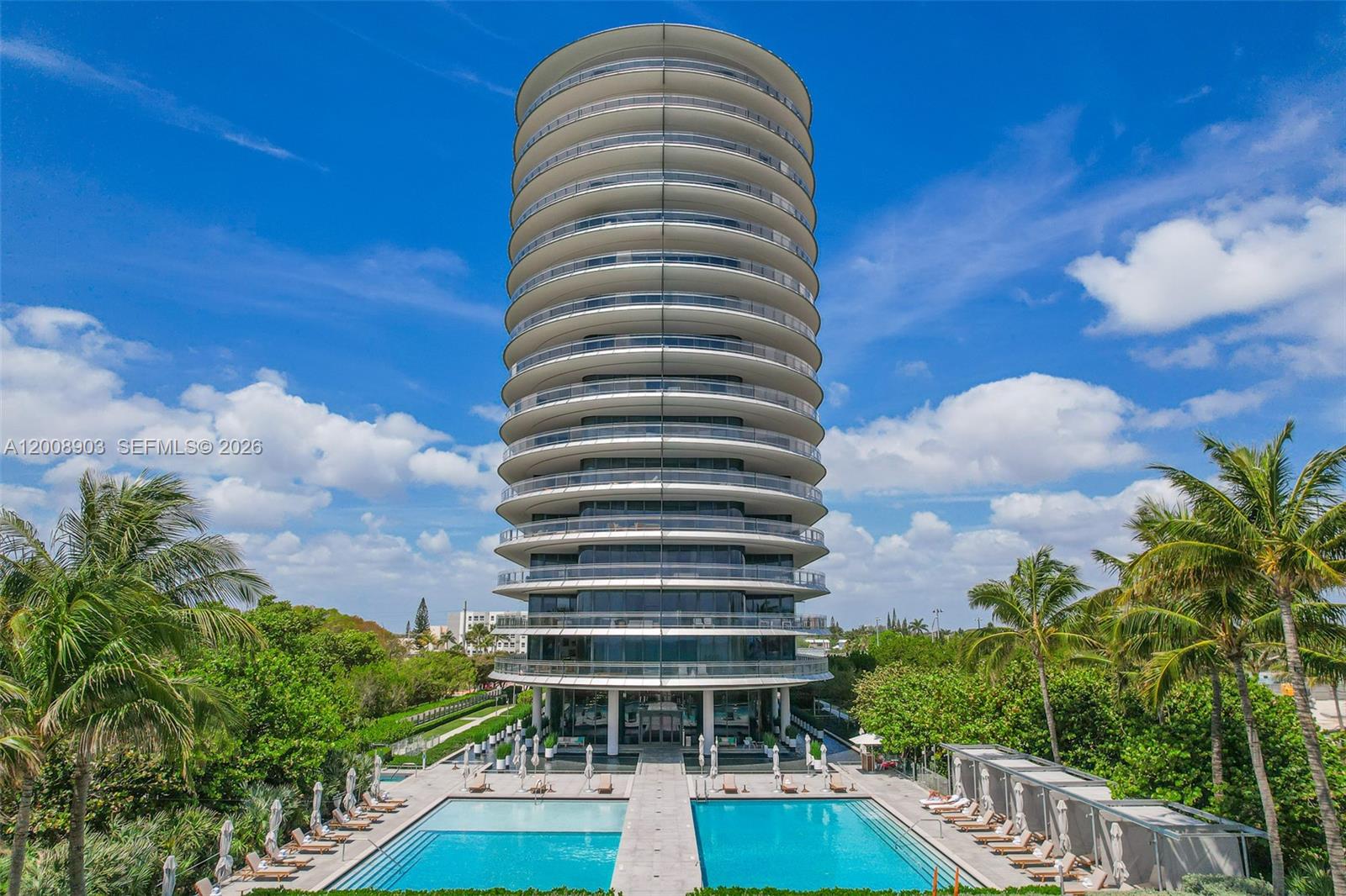 8701 Collins Ave # 904