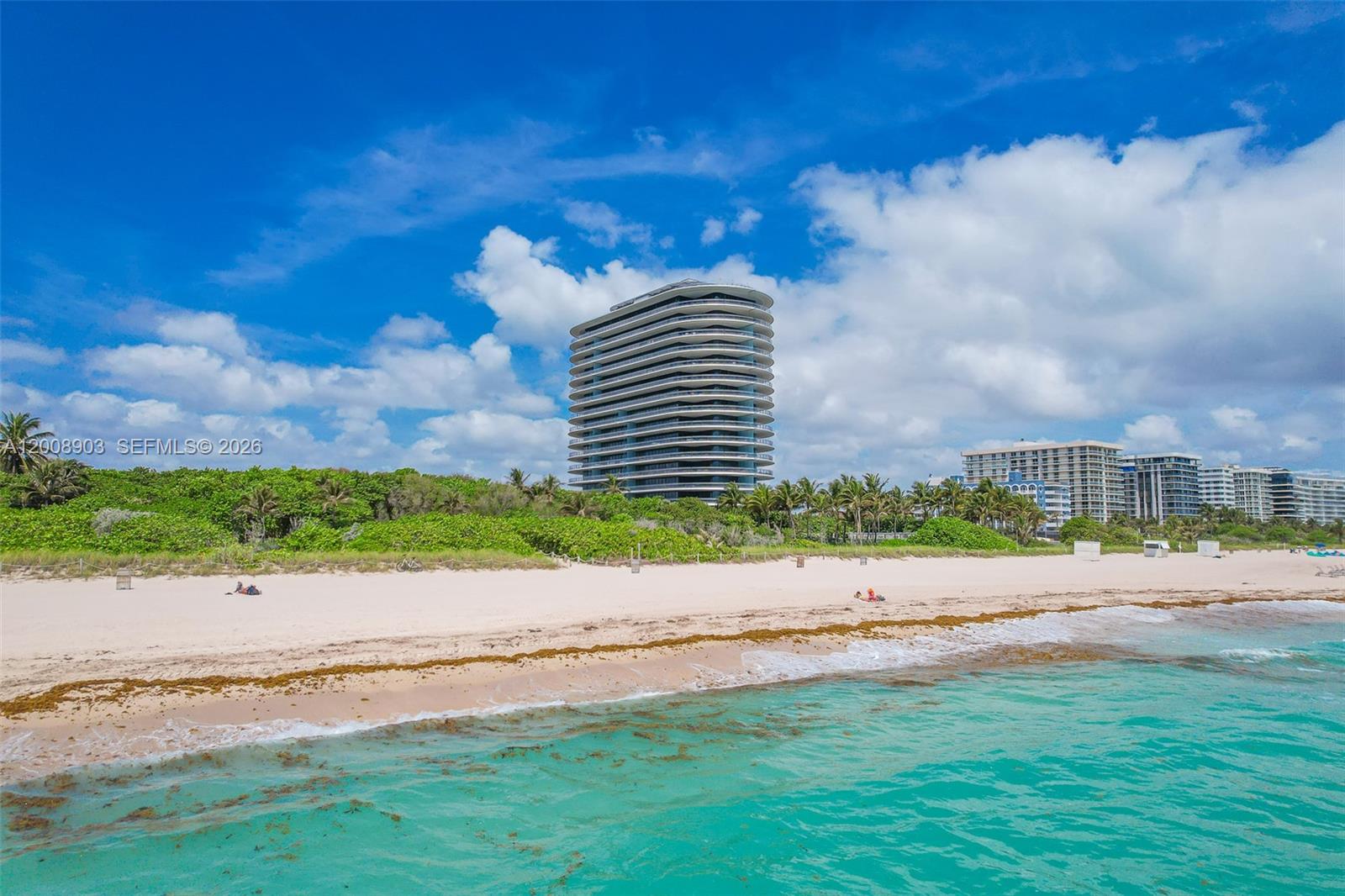 8701 Collins Ave # 904