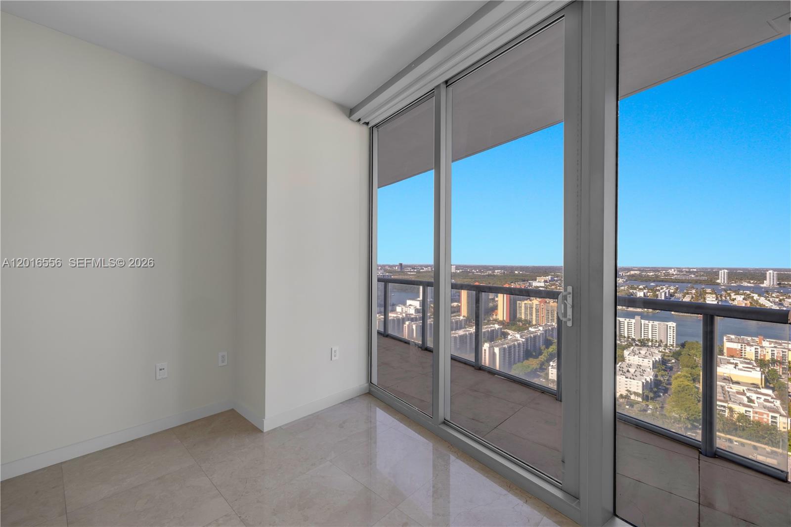 17121 Collins Ave # 3901