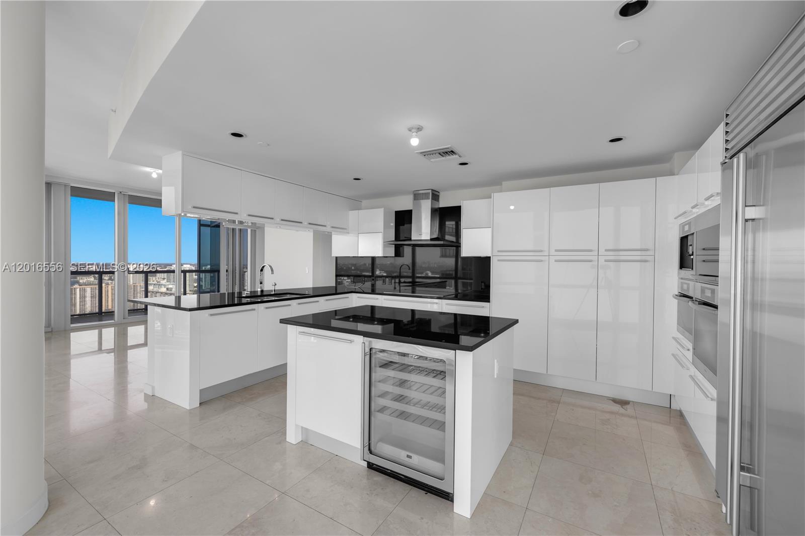 17121 Collins Ave # 3901
