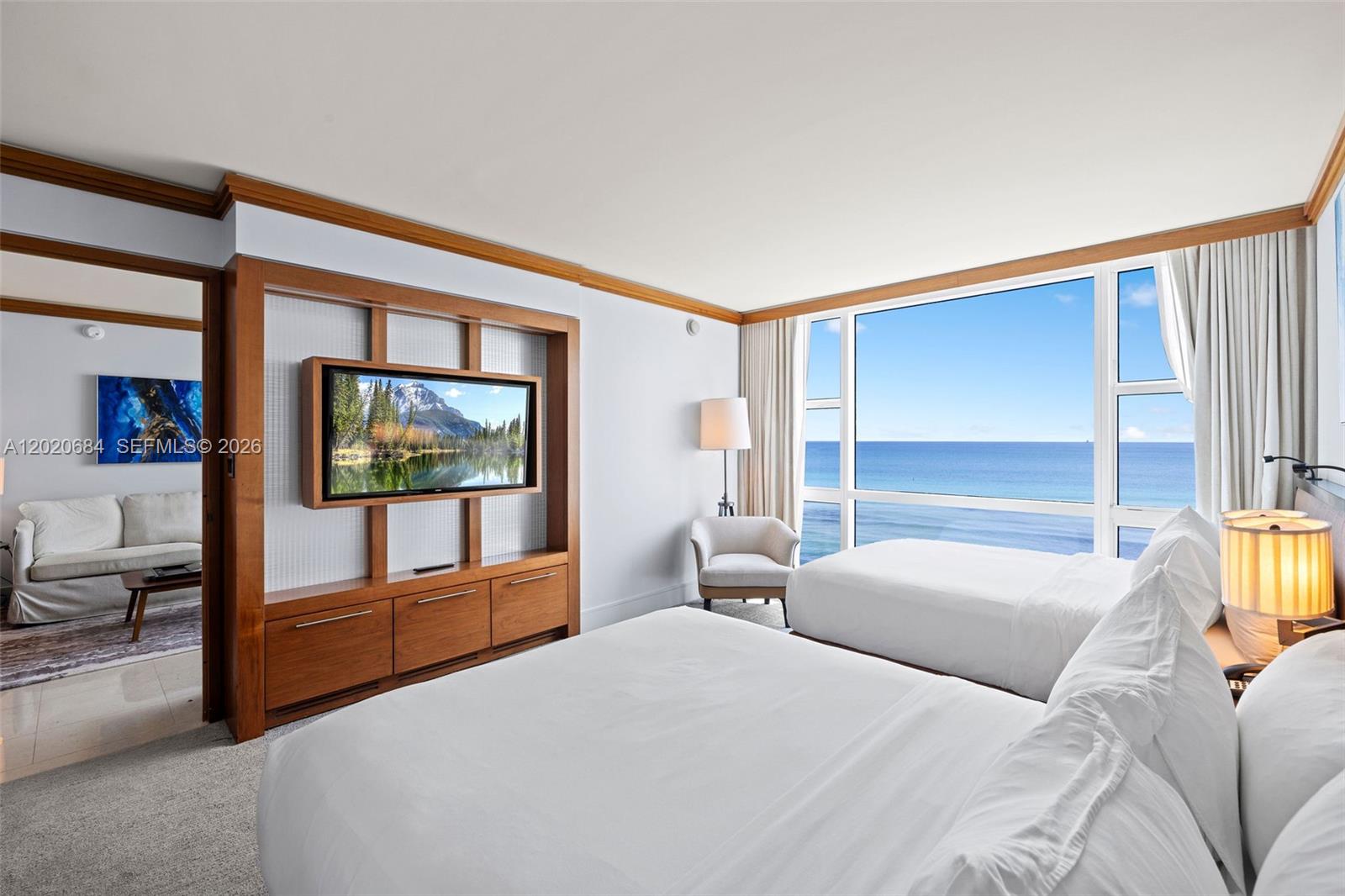 6801 Collins Ave # 417