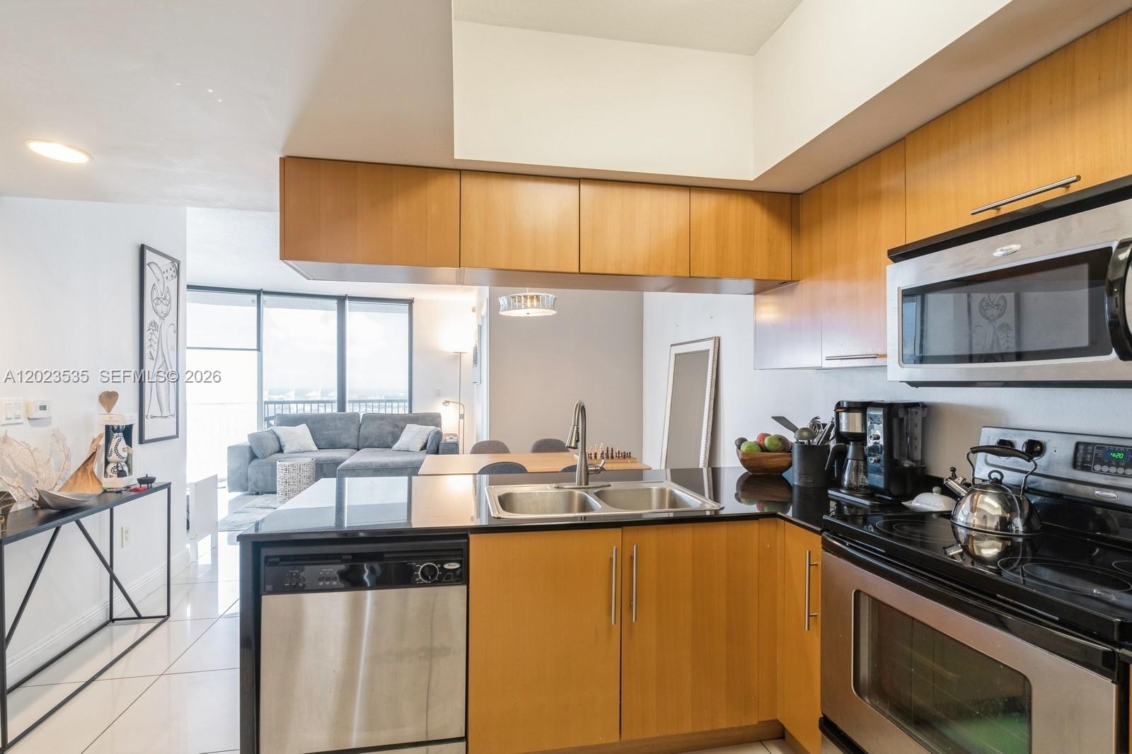 1750 N Bayshore Dr # 4702