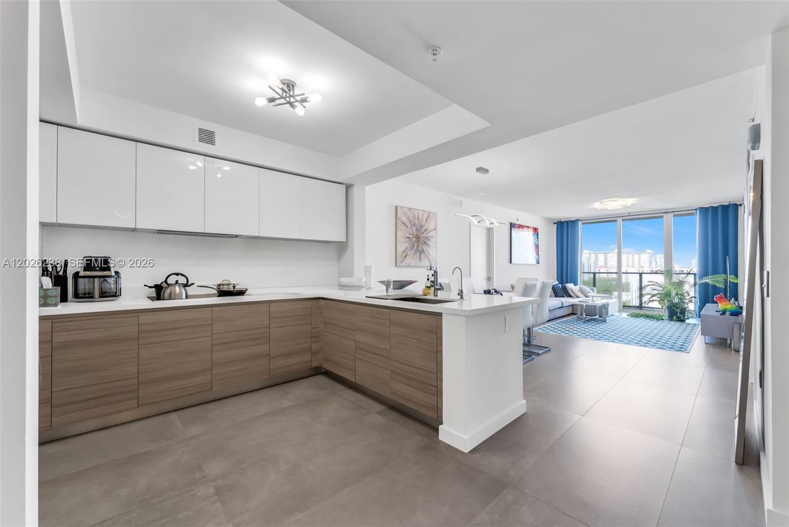 300 Sunny Isles Blvd # 905 Unit: 4-905