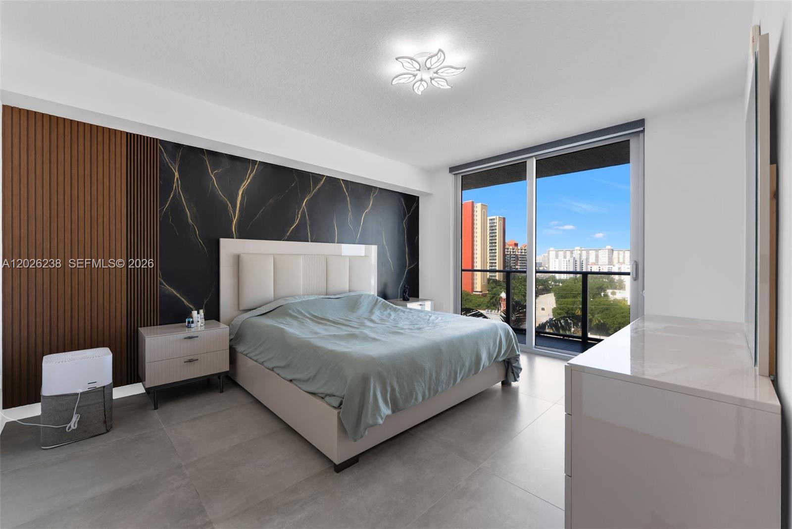 300 Sunny Isles Blvd # 905 Unit: 4-905