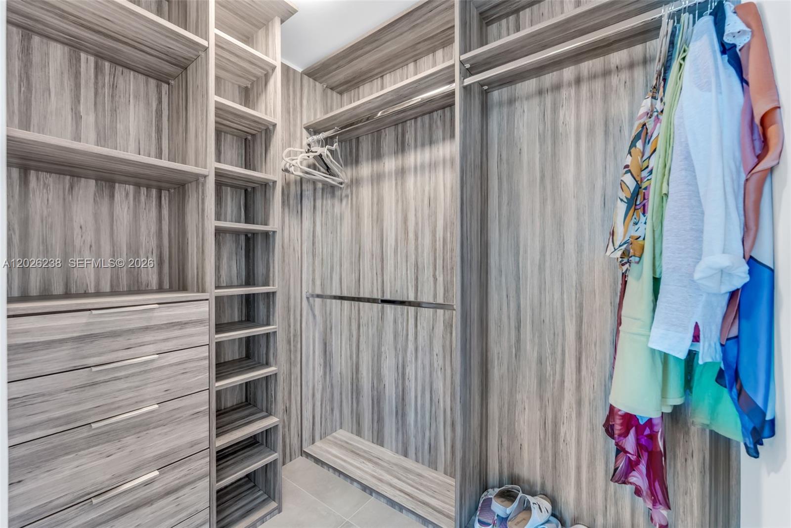 300 Sunny Isles Blvd # 905 Unit: 4-905
