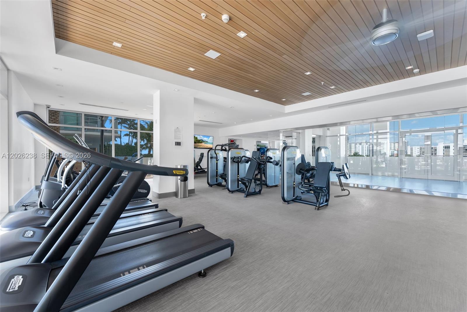 300 Sunny Isles Blvd # 905 Unit: 4-905