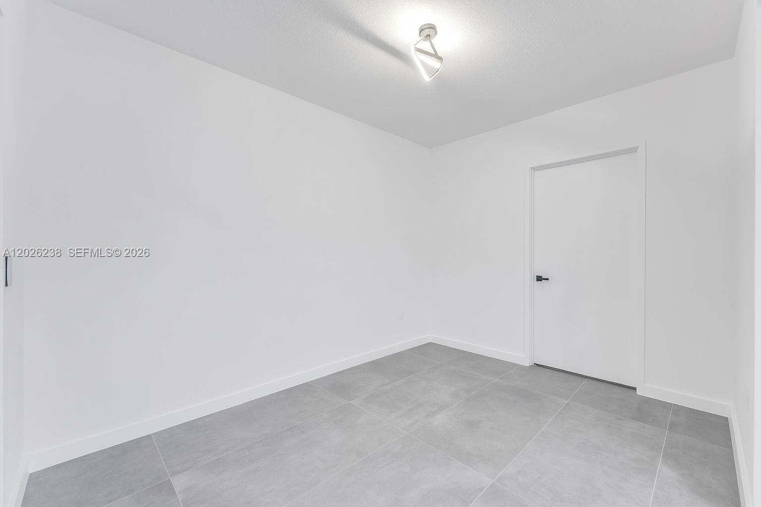 300 Sunny Isles Blvd # 905 Unit: 4-905