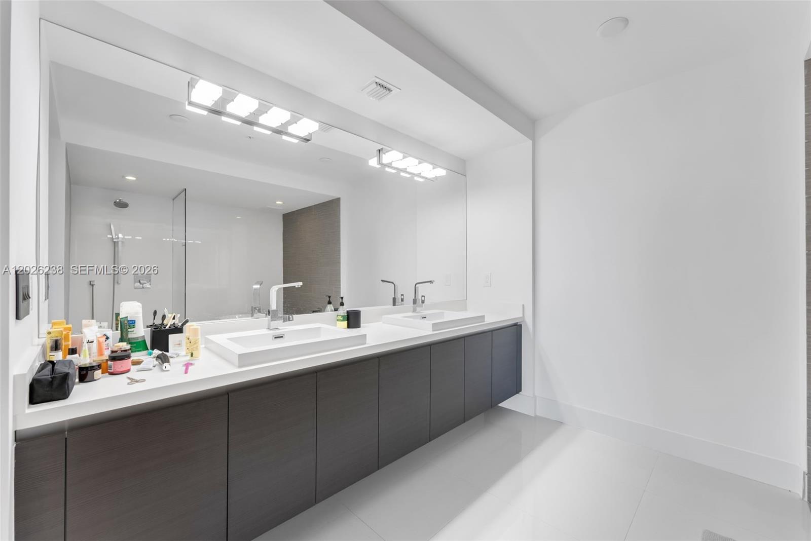 300 Sunny Isles Blvd # 905 Unit: 4-905